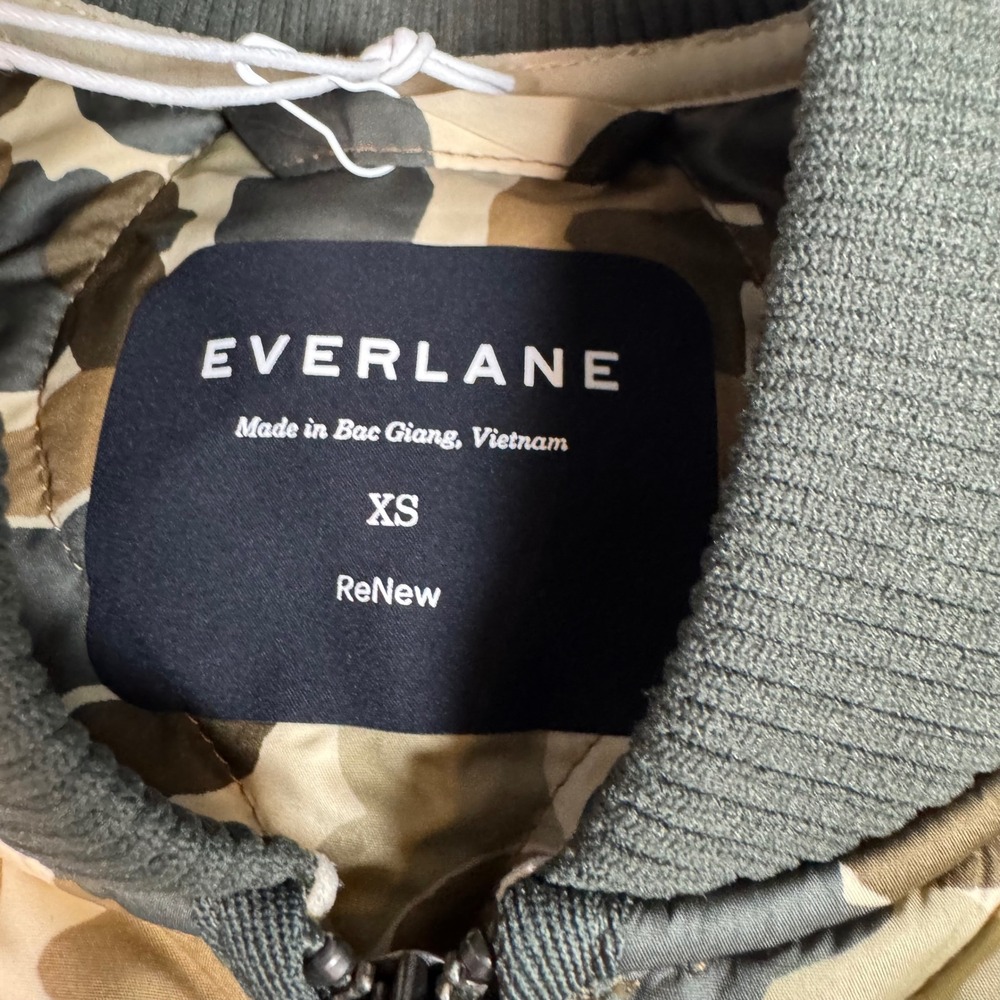 NWT Everlane ReNew Long Liner Camo Quilted Jacket XS Zip Front Pockets Packable - Picture 4 of 9